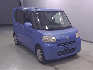 DAIHATSU TANTO 2013