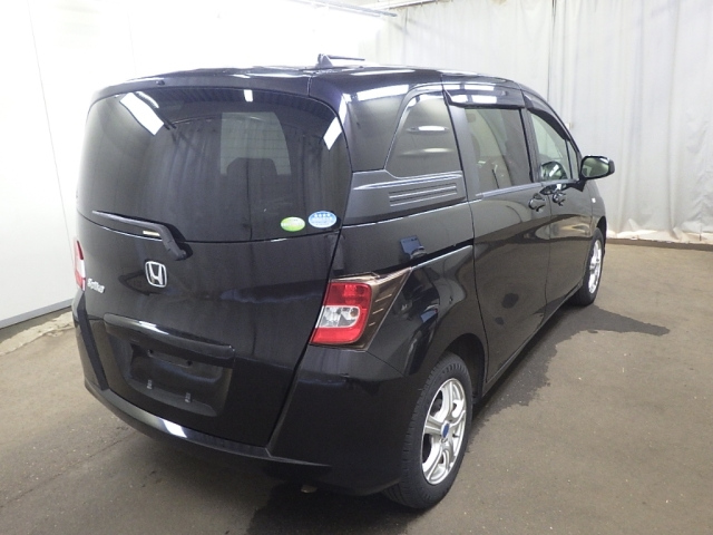 HONDA FREED 2010