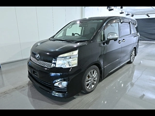 TOYOTA VOXY 2013