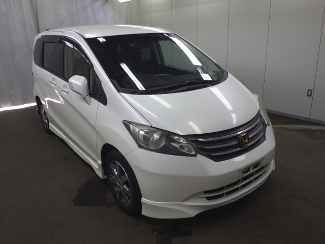 HONDA FREED 2010