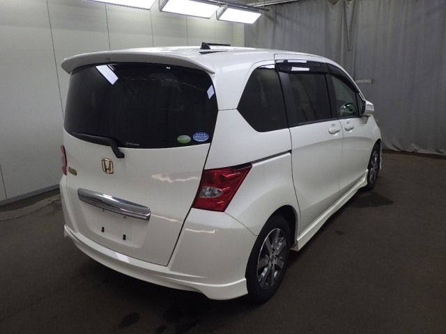 HONDA FREED 2010