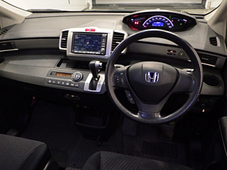 HONDA FREED 2012