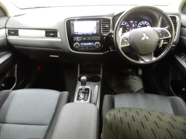MITSUBISHI OUTLANDER 2013