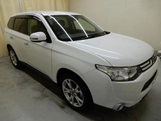 MITSUBISHI OUTLANDER 2013