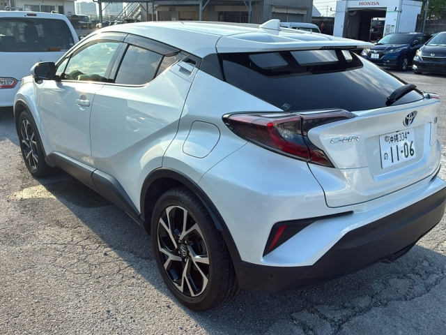 TOYOTA C-HR 2017