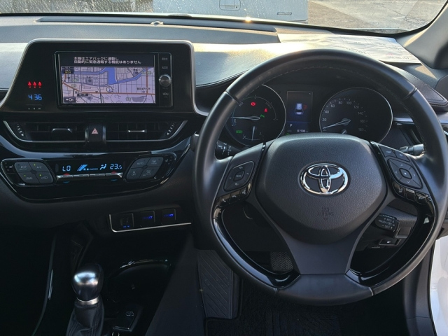 TOYOTA C-HR 2017