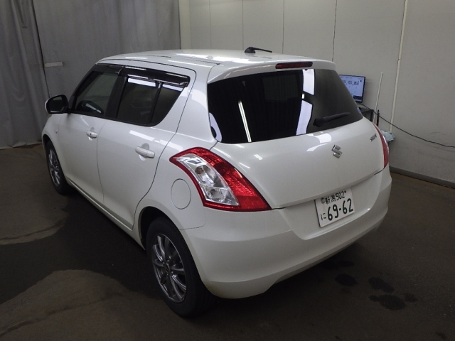 SUZUKI SWIFT 2016