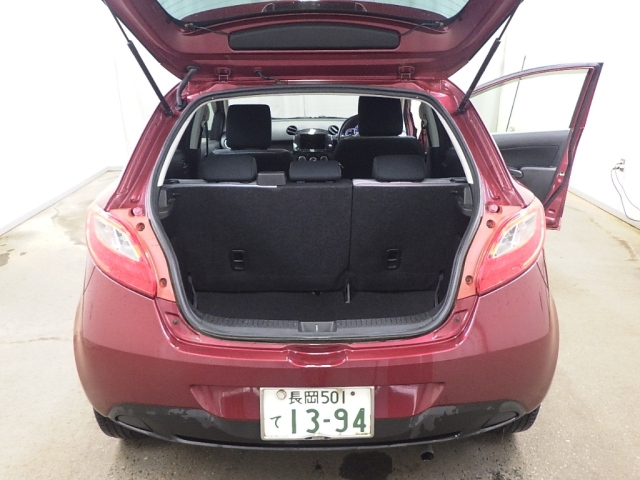 MAZDA DEMIO 2013