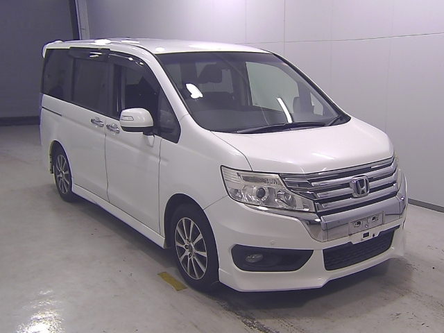 HONDA STEP WAGON 2012