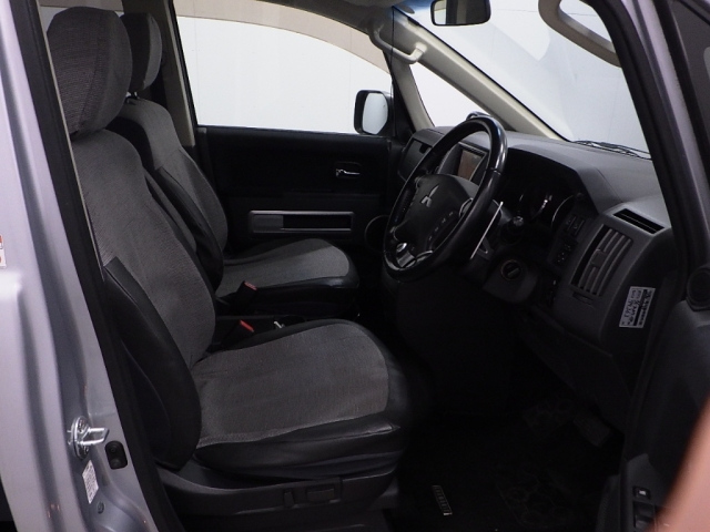 MITSUBISHI DELICA D5 2008