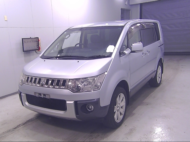 MITSUBISHI DELICA D5 2008