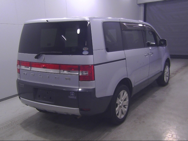 MITSUBISHI DELICA D5 2008
