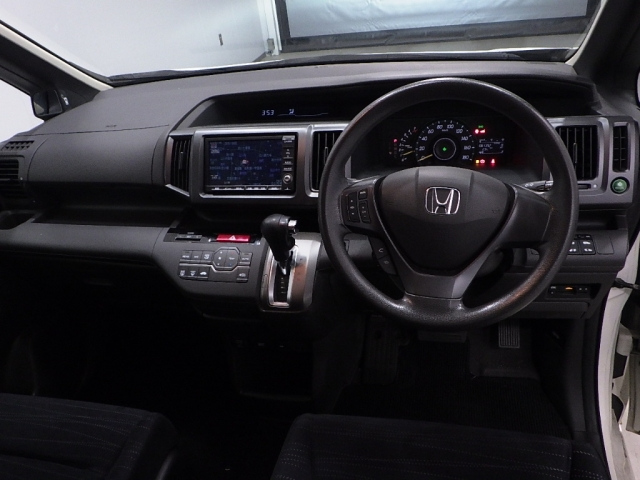HONDA STEP WAGON 2012