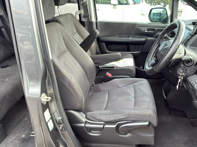 HONDA STEP WAGON 2010