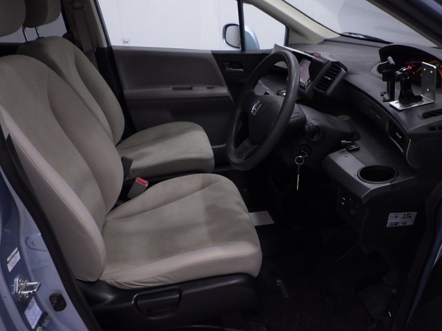 HONDA FREED 2009
