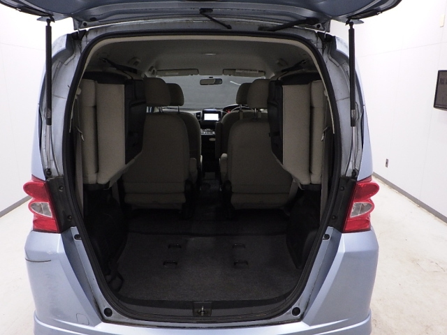 HONDA FREED 2009