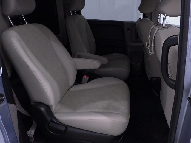 HONDA FREED 2009