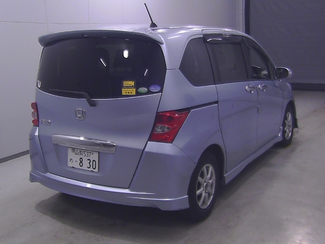 HONDA FREED 2009