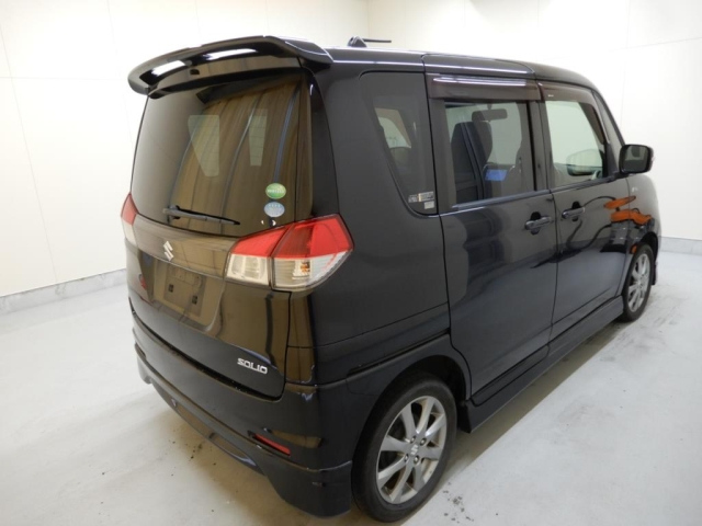 SUZUKI SOLIO 2012