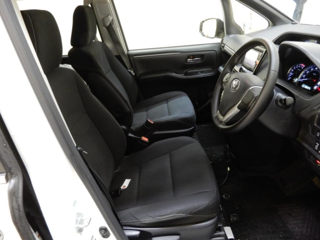TOYOTA ESQUIRE 2015