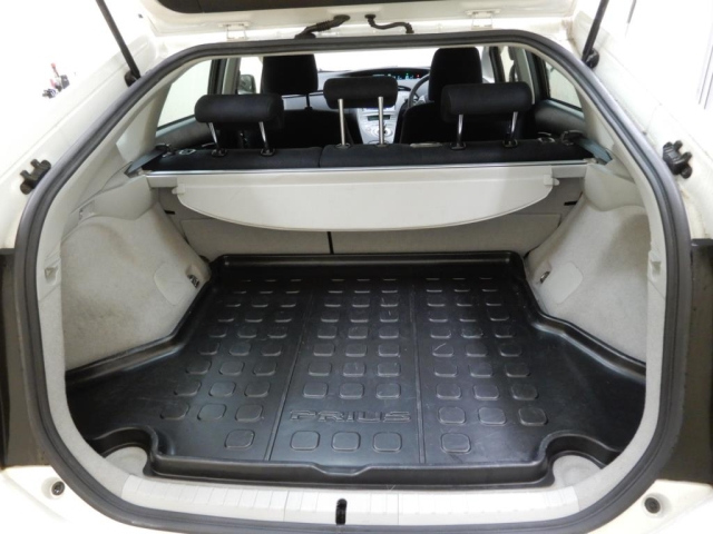 TOYOTA PRIUS 2012