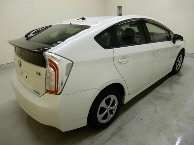 TOYOTA PRIUS 2012