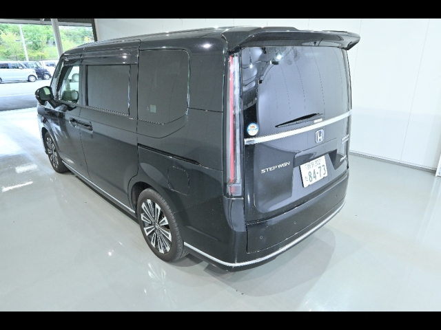 HONDA STEP WAGON 2023
