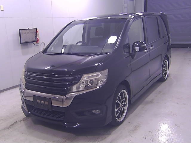 HONDA STEP WAGON 2012