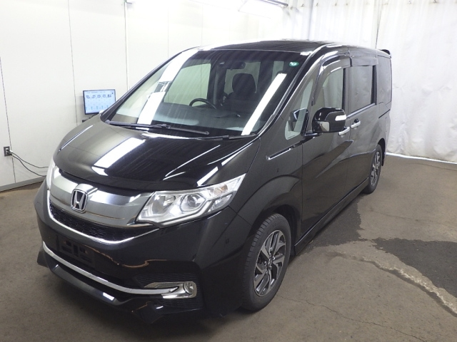 HONDA STEP WAGON 2016