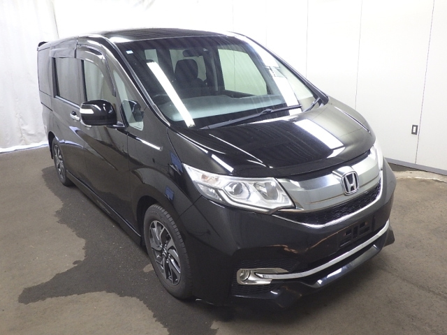 HONDA STEP WAGON 2016