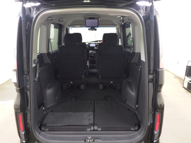 HONDA STEP WAGON 2016