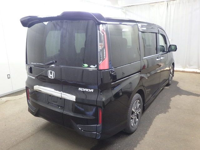 HONDA STEP WAGON 2016
