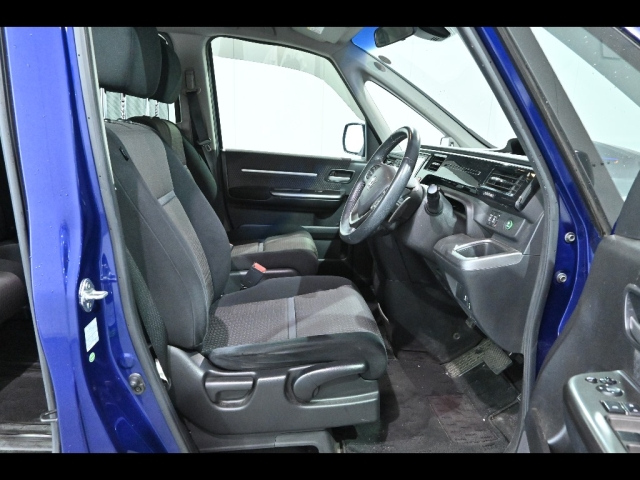 HONDA STEP WAGON 2017