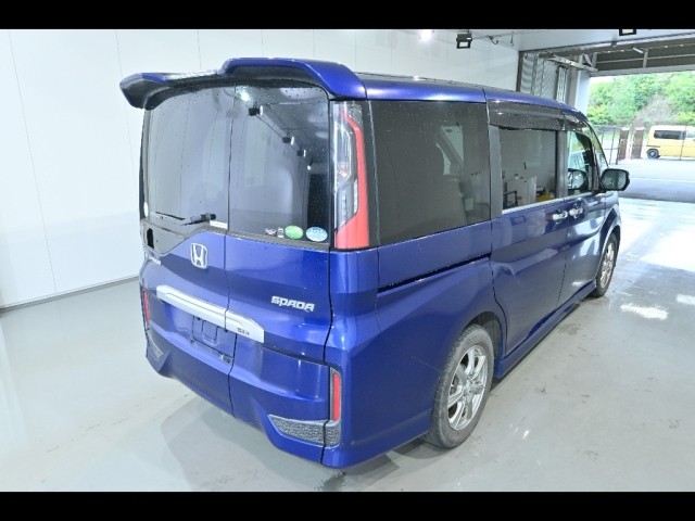 HONDA STEP WAGON 2017