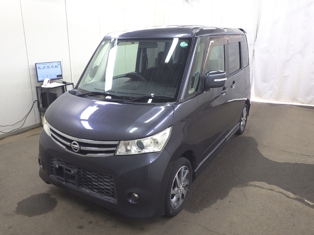 NISSAN ROOX 2013