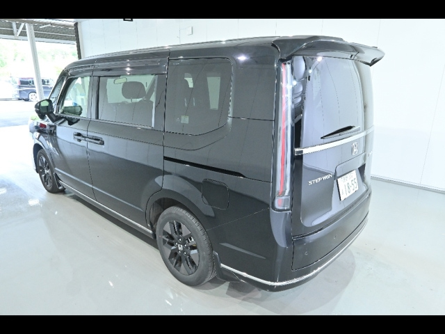 HONDA STEP WAGON 2022
