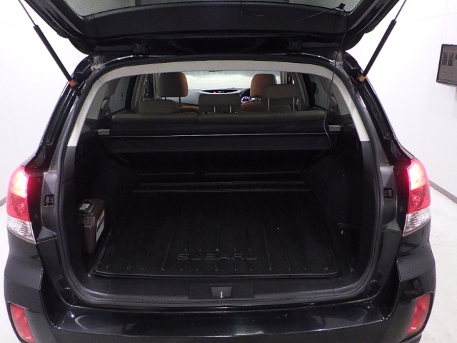 SUBARU LEGACY OUTBACK 2012