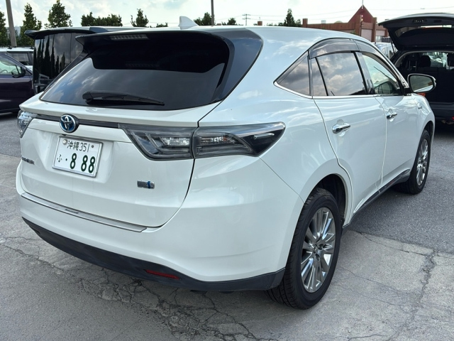 TOYOTA HARRIER 2014