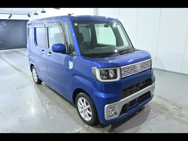 DAIHATSU WAKE 2014