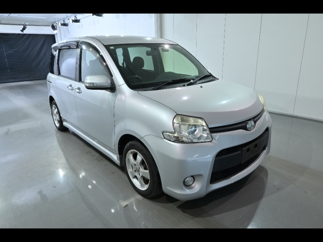 TOYOTA SIENTA 2014