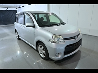TOYOTA SIENTA 2014
