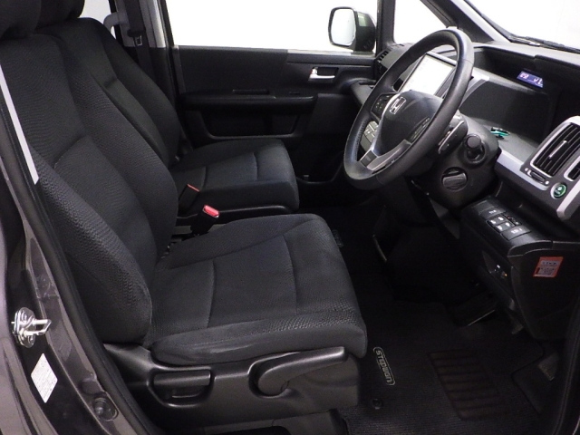 HONDA STEP WAGON 2015