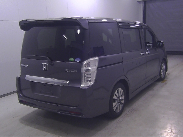 HONDA STEP WAGON 2015