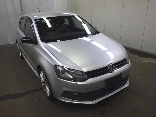 VOLKSWAGEN POLO 2014
