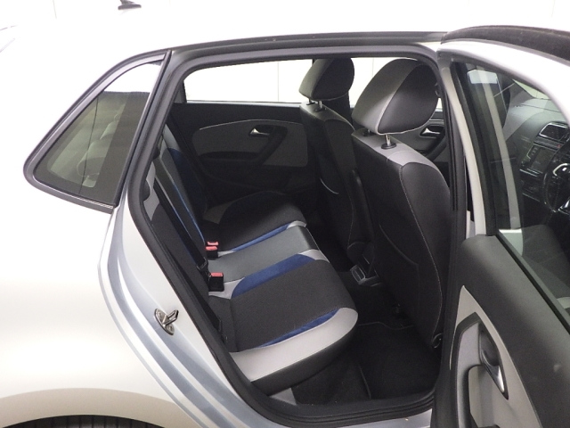 VOLKSWAGEN POLO 2014