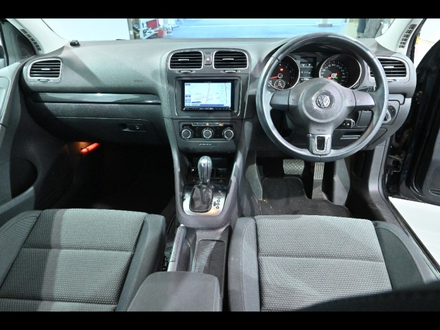 VOLKSWAGEN GOLF 2012