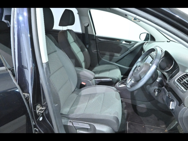 VOLKSWAGEN GOLF 2012