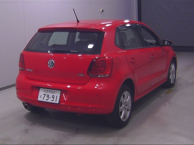 VOLKSWAGEN POLO 2011