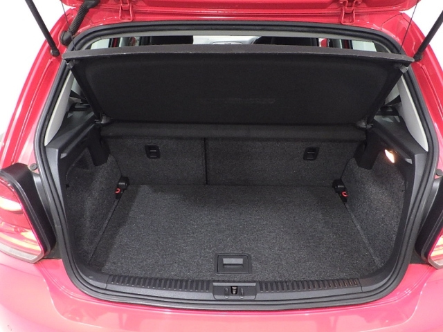 VOLKSWAGEN POLO 2011