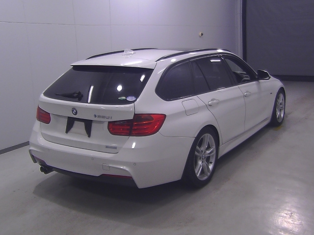 BMW 3 SERIES 2013
